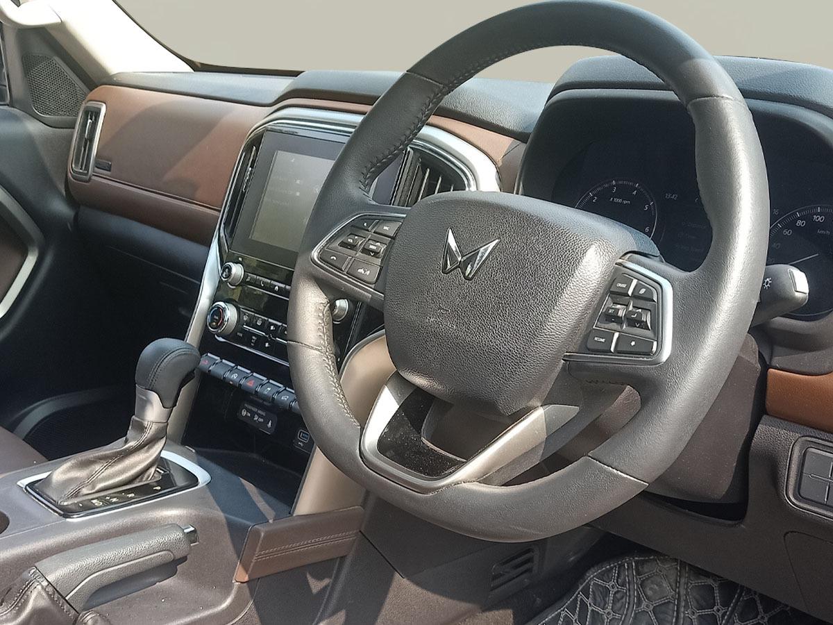 यूज़्ड 2023 महिंद्रा स्कॉर्पियो-N, Noida New Delhi 11 यूज़्ड 2023 महिंद्रा स्कॉर्पियो-N, Noida New Delhi 11