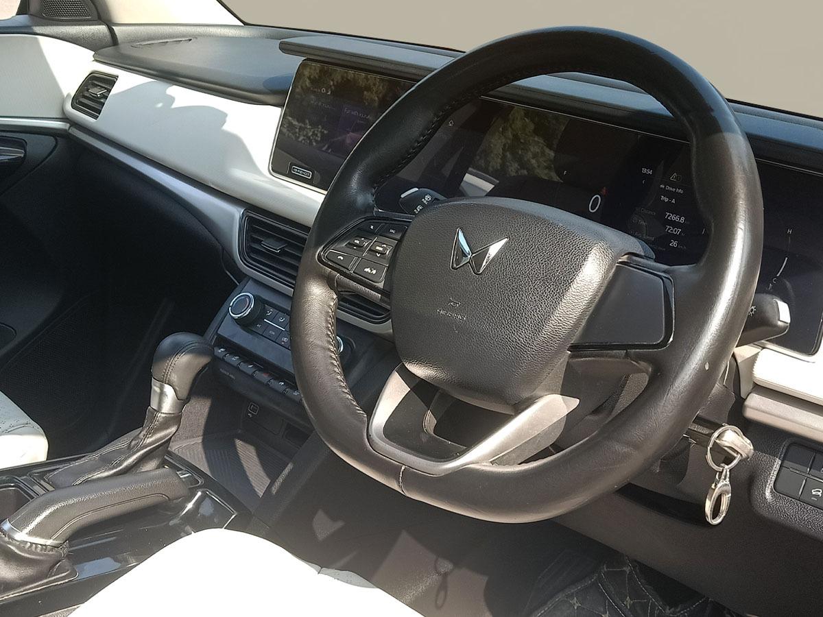 यूज़्ड 2022 महिंद्रा एक्सयूवी700, Noida New Delhi 12 यूज़्ड 2022 महिंद्रा एक्सयूवी700, Noida New Delhi 12