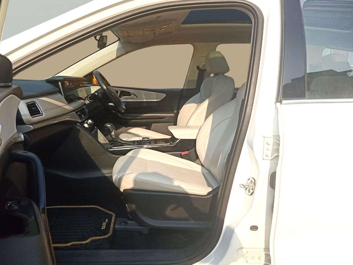 यूज़्ड 2021 महिंद्रा एक्सयूवी700, Noida New Delhi 13 यूज़्ड 2021 महिंद्रा एक्सयूवी700, Noida New Delhi 13