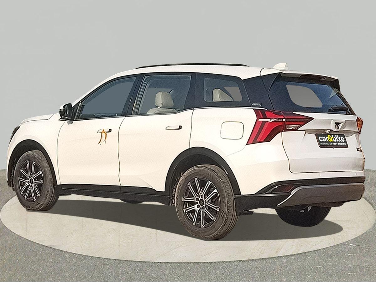 यूज़्ड 2021 महिंद्रा एक्सयूवी700, Noida New Delhi 2 यूज़्ड 2021 महिंद्रा एक्सयूवी700, Noida New Delhi 2