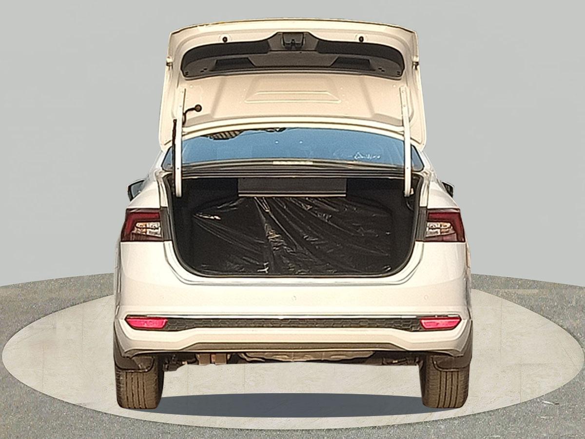 यूज़्ड 2022 स्कोडा स्लेविया, Noida New Delhi 9 यूज़्ड 2022 स्कोडा स्लेविया, Noida New Delhi 9