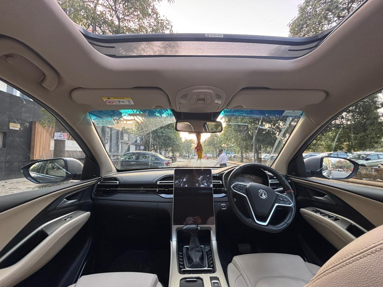 यूज़्ड 2024 एमजी हेक्टर, Noida New Delhi 16 यूज़्ड 2024 एमजी हेक्टर, Noida New Delhi 16