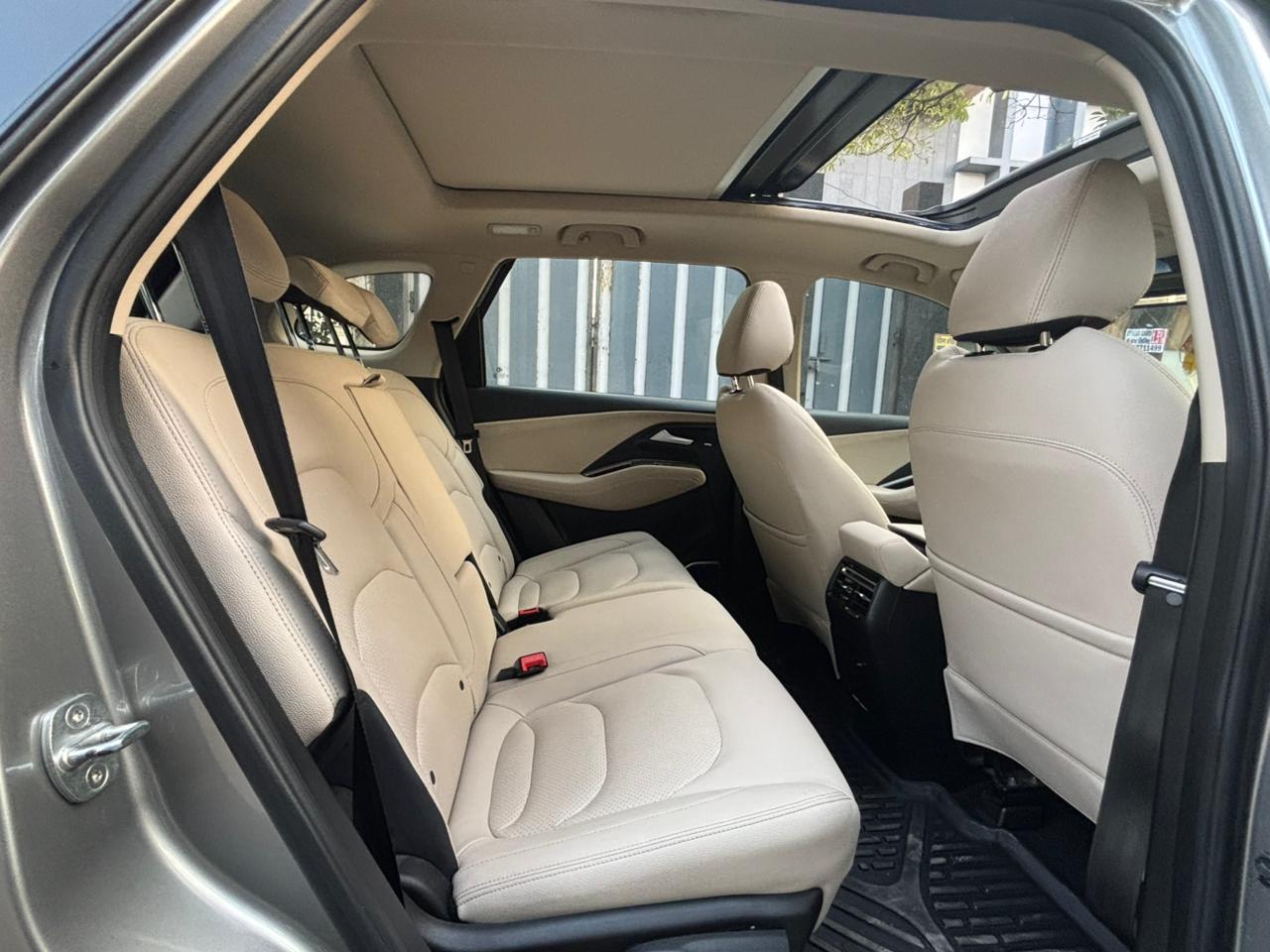 यूज़्ड 2024 एमजी हेक्टर, Noida New Delhi 14 यूज़्ड 2024 एमजी हेक्टर, Noida New Delhi 14