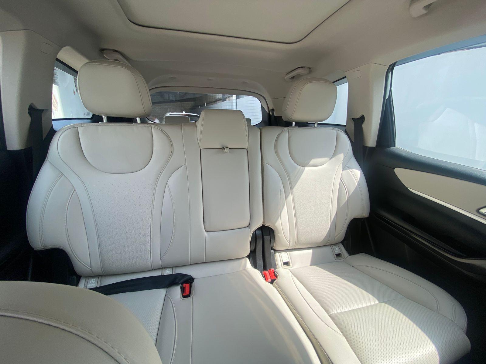 यूज़्ड 2022 महिंद्रा एक्सयूवी700, Noida New Delhi 13 यूज़्ड 2022 महिंद्रा एक्सयूवी700, Noida New Delhi 13