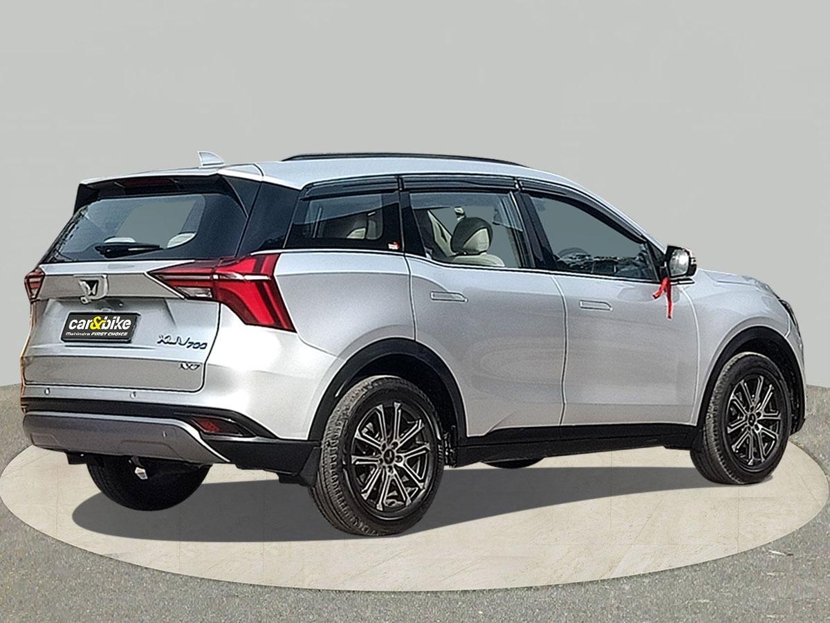 यूज़्ड 2022 महिंद्रा एक्सयूवी700, Noida New Delhi 4 यूज़्ड 2022 महिंद्रा एक्सयूवी700, Noida New Delhi 4