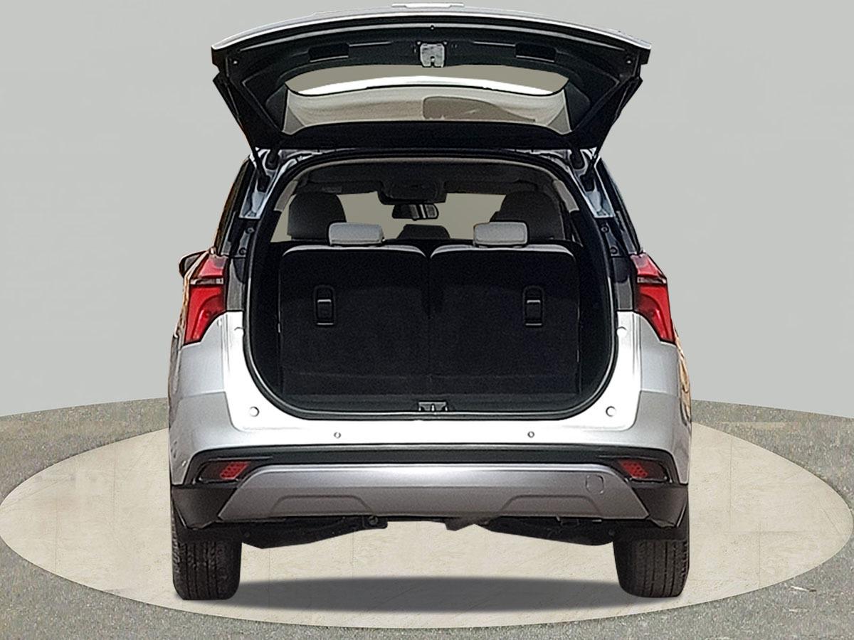 यूज़्ड 2022 महिंद्रा एक्सयूवी700, Noida New Delhi 9 यूज़्ड 2022 महिंद्रा एक्सयूवी700, Noida New Delhi 9