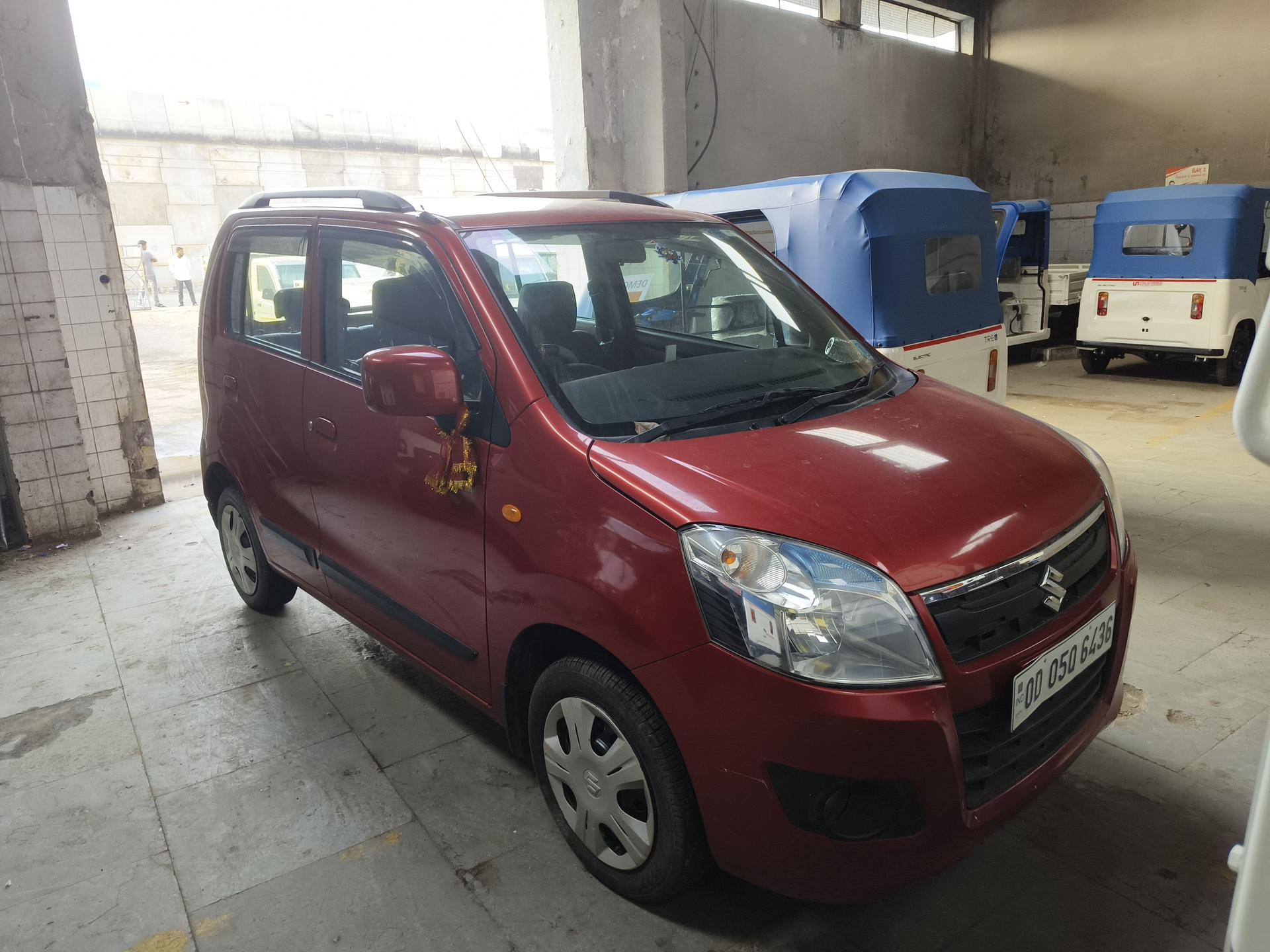 2015 मारुति सुजुकी वैगन आर VXI 1.0 BS IV 2015 मारुति सुजुकी वैगन आर VXI 1.0 BS IV