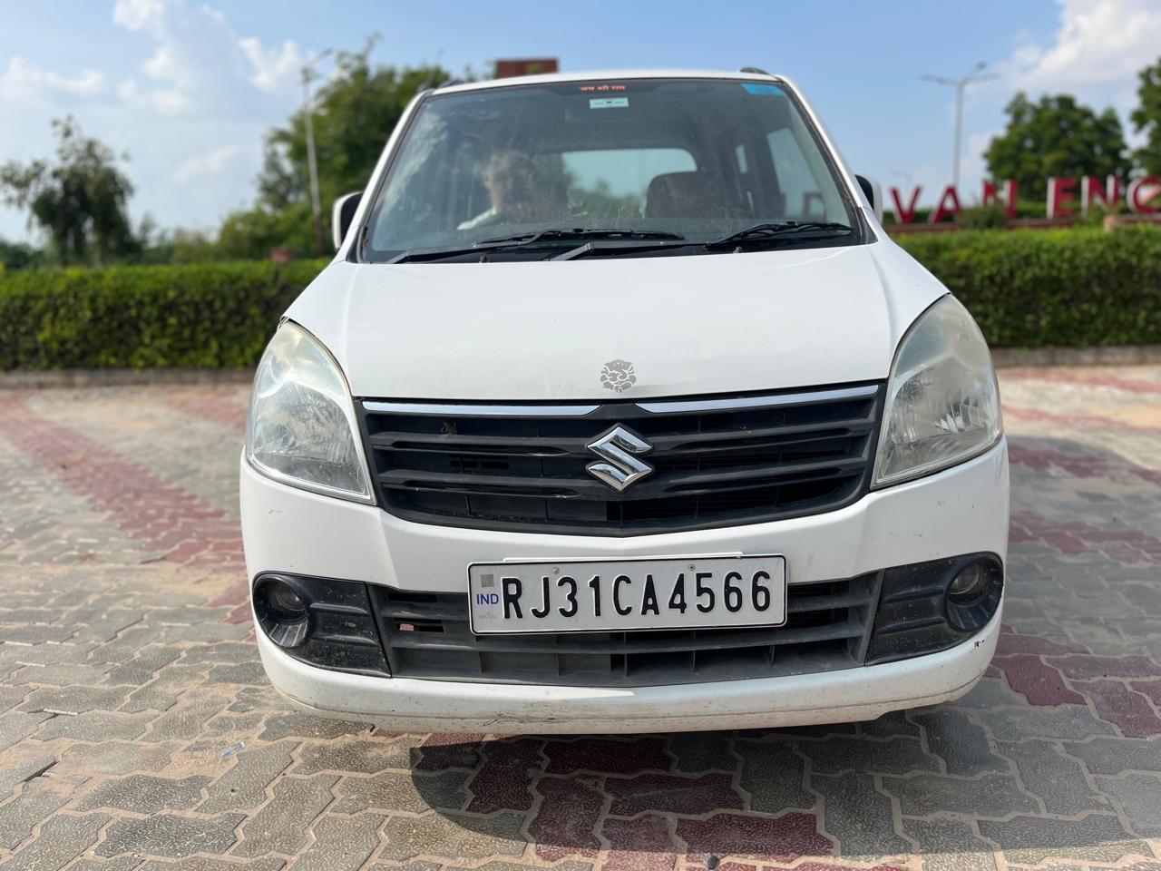 2012 मारुति सुजुकी वैगन आर VXI 1.0 BS IV 2012 मारुति सुजुकी वैगन आर VXI 1.0 BS IV