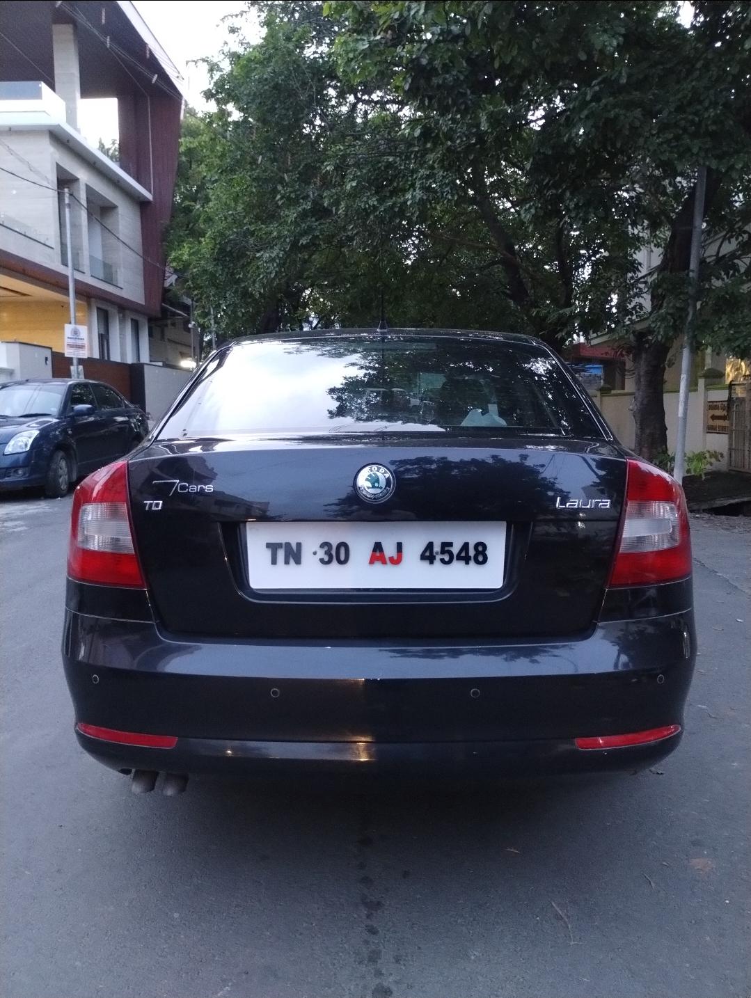 यूज़्ड 2010 स्कोडा लौरा, Alagapuram, Salem 3 यूज़्ड 2010 स्कोडा लौरा, Alagapuram, Salem 3