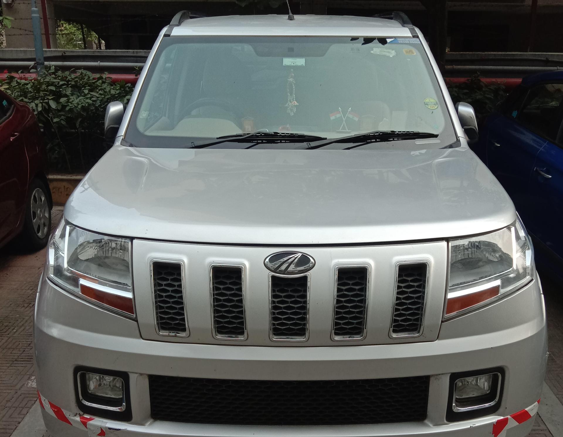 2019 महिंद्रा टीयूवी300 T8 2019 महिंद्रा टीयूवी300 T8