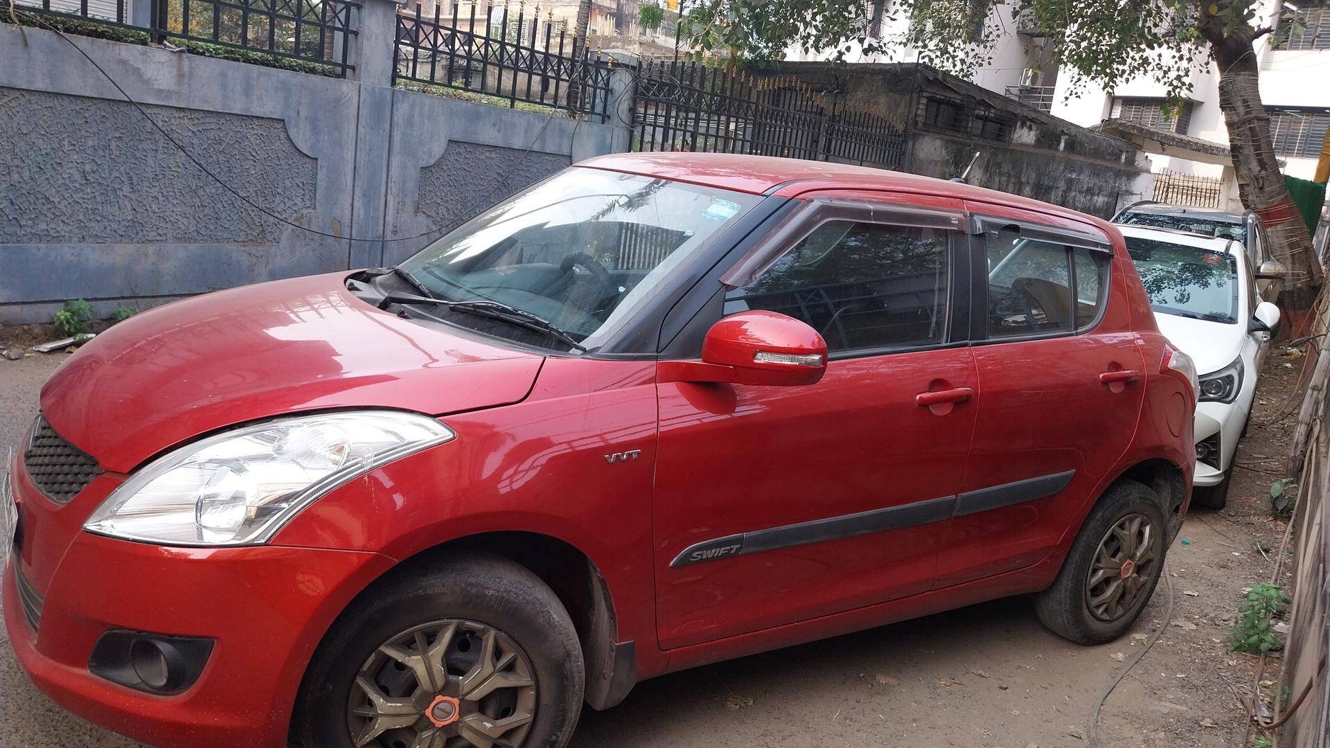 2013 मारुति सुजुकी स्विफ्ट VXI BS IV 2013 मारुति सुजुकी स्विफ्ट VXI BS IV