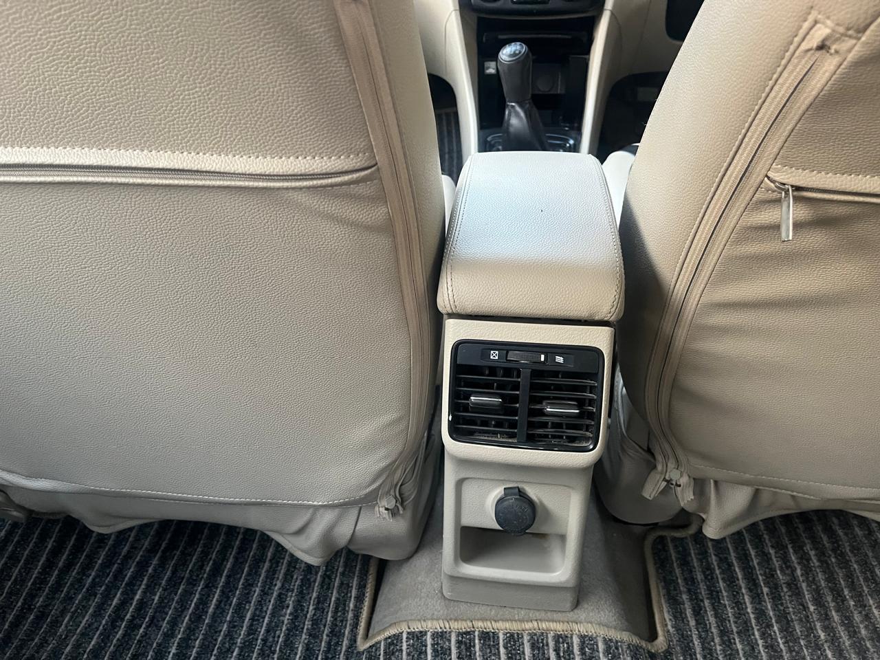 यूज़्ड 2018 मारुति सुजुकी सियाज़, Faridabad  16 यूज़्ड 2018 मारुति सुजुकी सियाज़, Faridabad  16