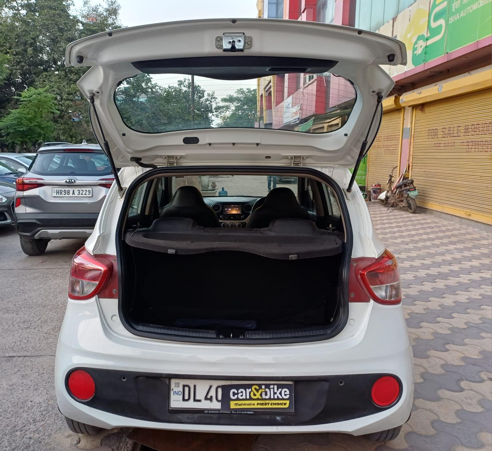 यूज़्ड 2017 ह्युंडई ग्रैंड आई10, Faridabad New Delhi 9 यूज़्ड 2017 ह्युंडई ग्रैंड आई10, Faridabad New Delhi 9