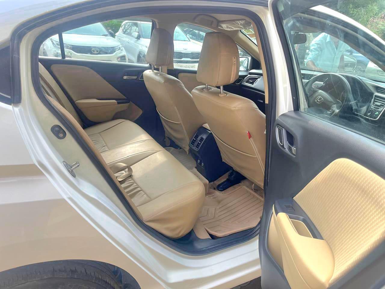 यूज़्ड 2019 होंडा सिटी, Faridabad New Delhi 14 यूज़्ड 2019 होंडा सिटी, Faridabad New Delhi 14