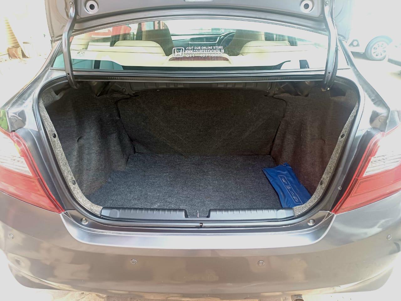 यूज़्ड 2017 होंडा अमेज़, Faridabad New Delhi 16 यूज़्ड 2017 होंडा अमेज़, Faridabad New Delhi 16