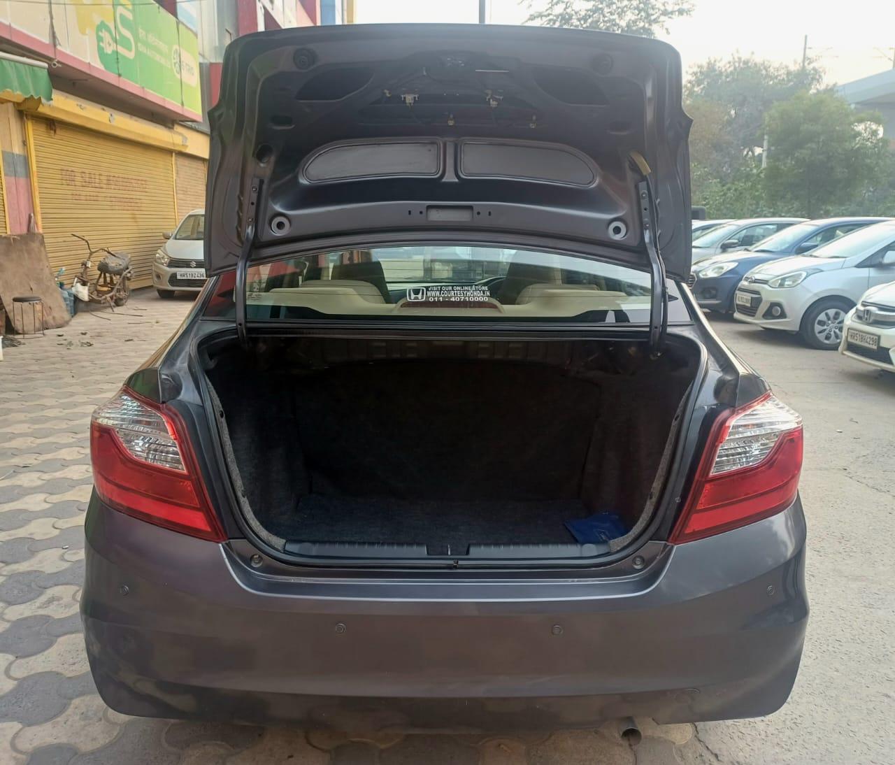 यूज़्ड 2017 होंडा अमेज़, Faridabad New Delhi 9 यूज़्ड 2017 होंडा अमेज़, Faridabad New Delhi 9