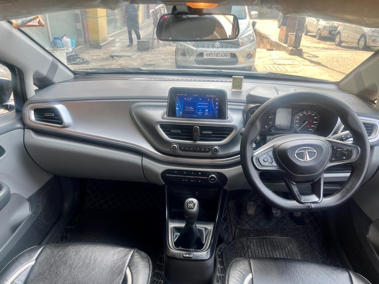 यूज़्ड 2020 टाटा अलट्रोज़, Faridabad New Delhi 11 यूज़्ड 2020 टाटा अलट्रोज़, Faridabad New Delhi 11