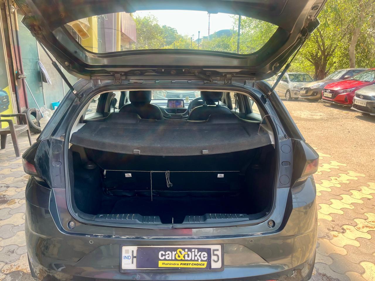 यूज़्ड 2020 टाटा अलट्रोज़, Faridabad New Delhi 9 यूज़्ड 2020 टाटा अलट्रोज़, Faridabad New Delhi 9