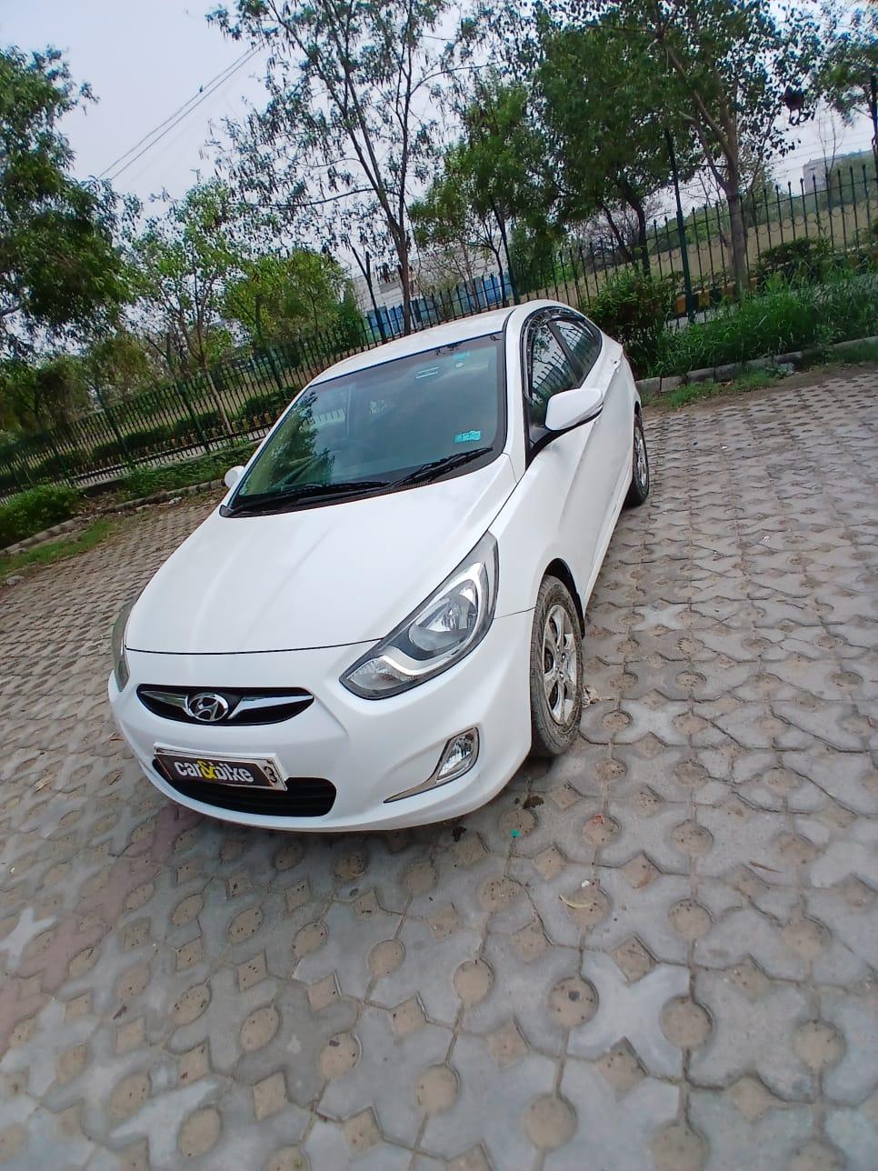 2014 ह्युंडई फ्लयूडिक वरना 1.4 VTVT CX 2014 ह्युंडई फ्लयूडिक वरना 1.4 VTVT CX
