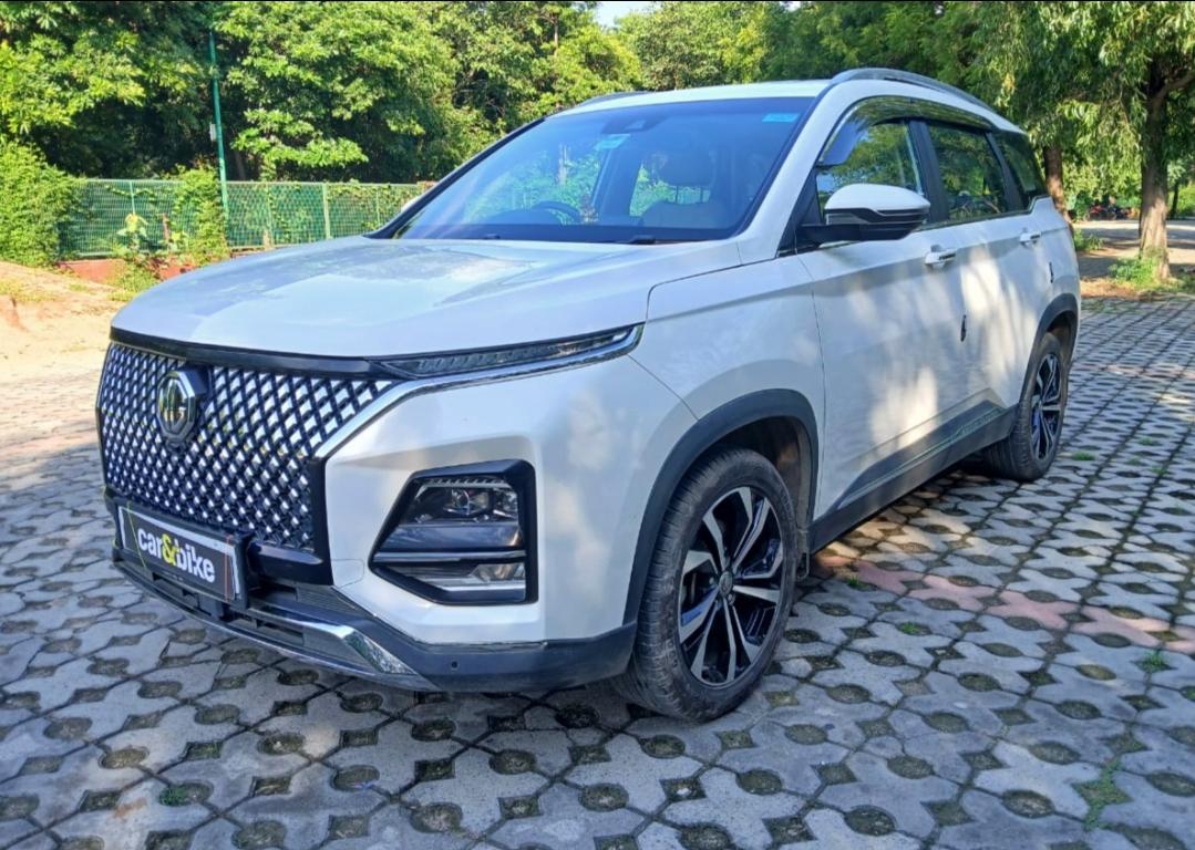 2024 एमजी हेक्टर Savvy Pro CVT Petrol 2024 एमजी हेक्टर Savvy Pro CVT Petrol