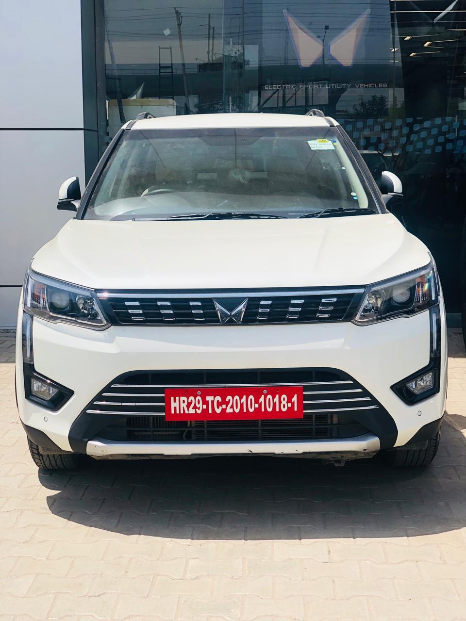 2022 महिंद्रा एक्सयूवी300 W8 (O) Diesel 2022 महिंद्रा एक्सयूवी300 W8 (O) Diesel