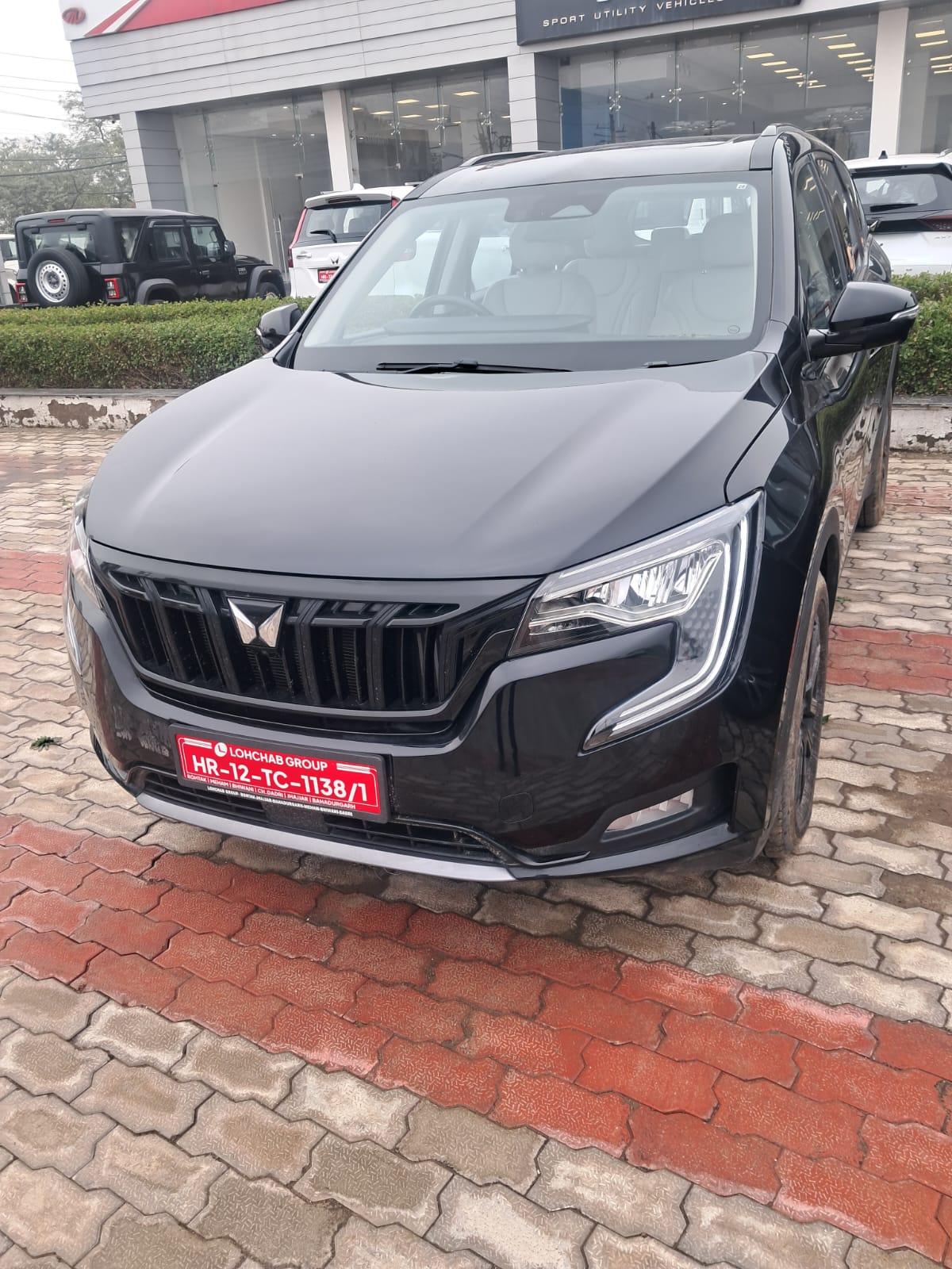 2024 महिंद्रा एक्सयूवी700 MX Petrol MT 7 STR 2024 महिंद्रा एक्सयूवी700 MX Petrol MT 7 STR