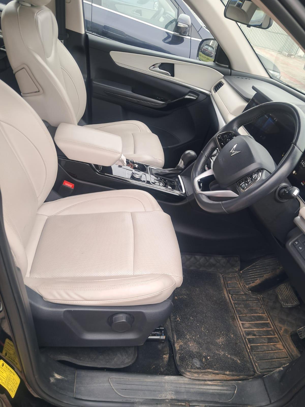 यूज़्ड 2024 महिंद्रा एक्सयूवी700, Rohtak Sector I, Rohtak 13 यूज़्ड 2024 महिंद्रा एक्सयूवी700, Rohtak Sector I, Rohtak 13