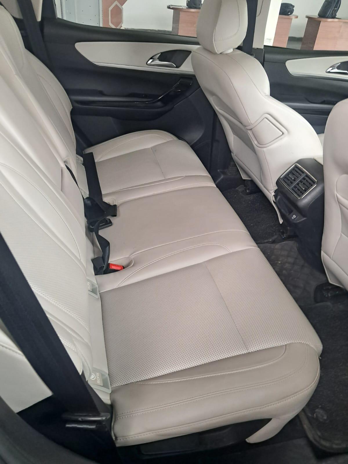 यूज़्ड 2024 महिंद्रा एक्सयूवी700, Rohtak 14 यूज़्ड 2024 महिंद्रा एक्सयूवी700, Rohtak 14