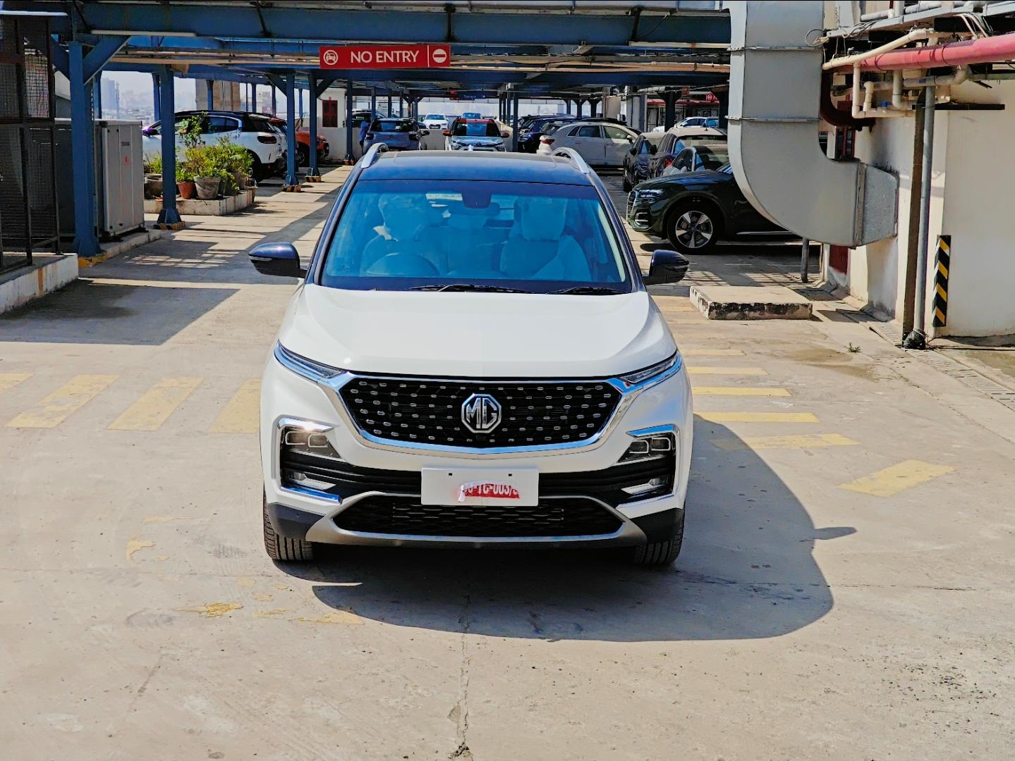 2023 एमजी हेक्टर Sharp Diesel Dual Tone 2023 एमजी हेक्टर Sharp Diesel Dual Tone