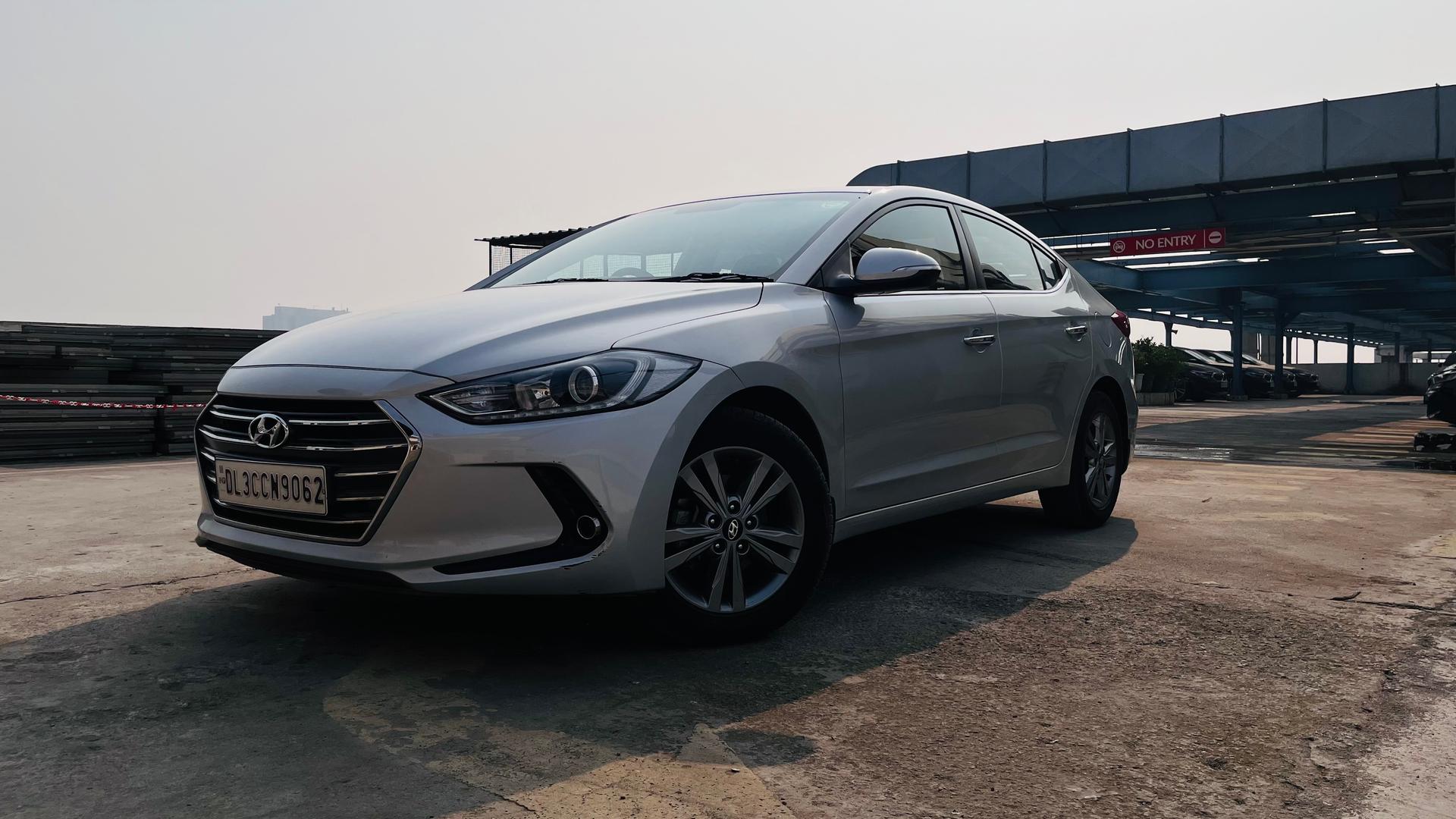 2018 ह्युंडई इलैंट्रा 2.0 MPI SX(O) 2018 ह्युंडई इलैंट्रा 2.0 MPI SX(O)