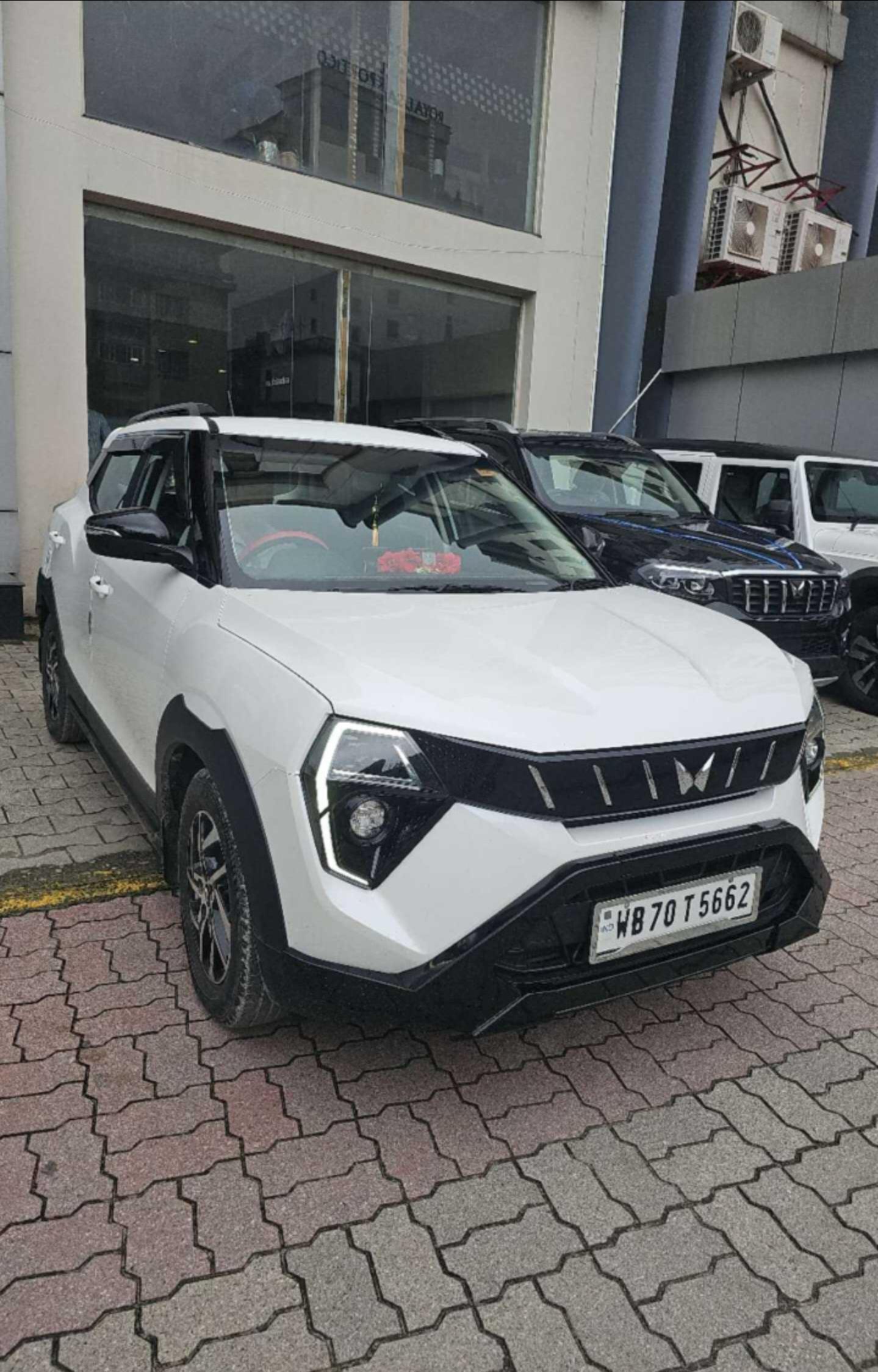 यूज़्ड 2024 महिंद्रा एक्सयूवी 3XO, Siliguri 3 यूज़्ड 2024 महिंद्रा एक्सयूवी 3XO, Siliguri 3