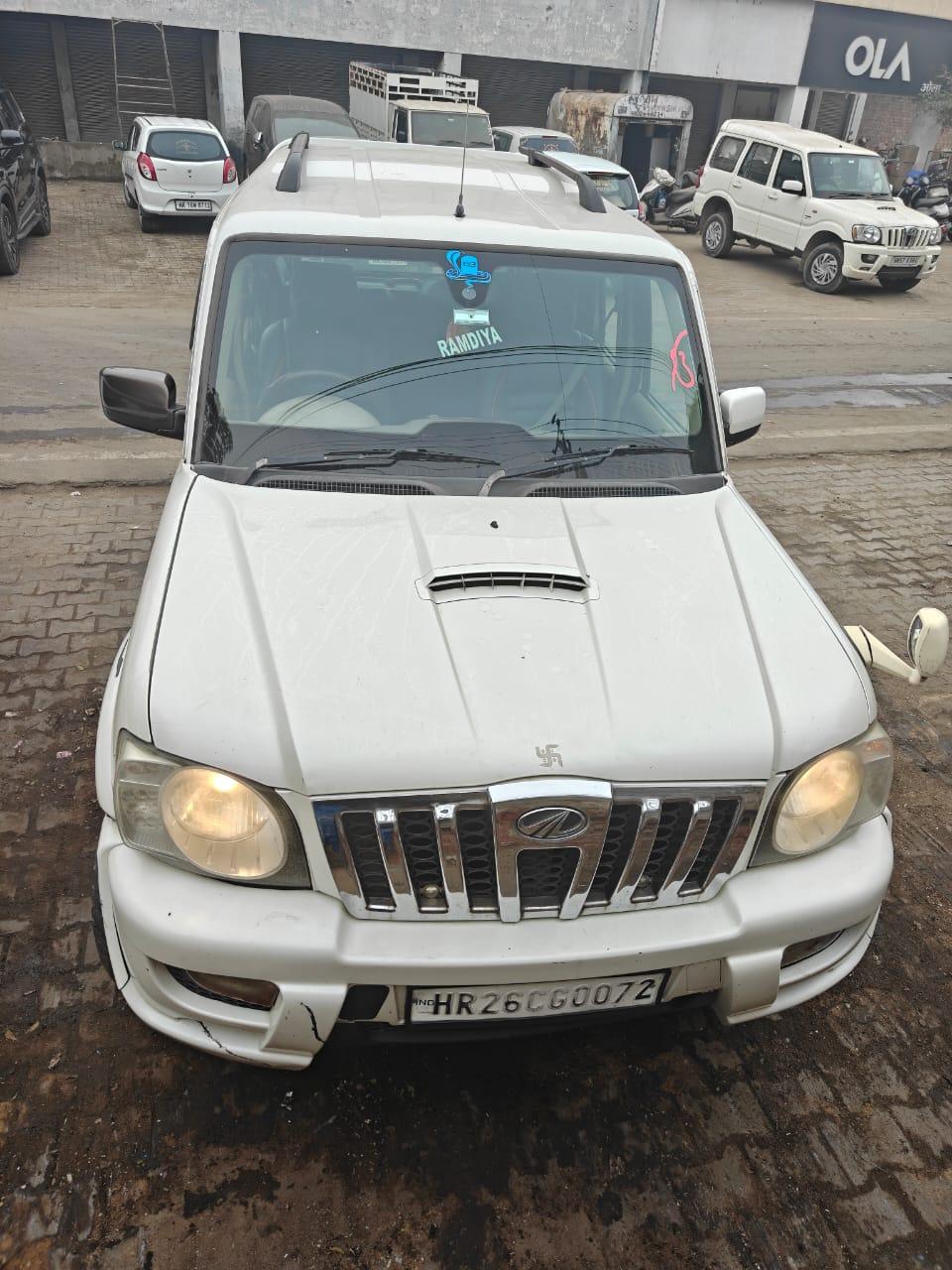 2014 महिंद्रा स्कॉर्पियो VLX 2WD BS4 Airbag 2014 महिंद्रा स्कॉर्पियो VLX 2WD BS4 Airbag