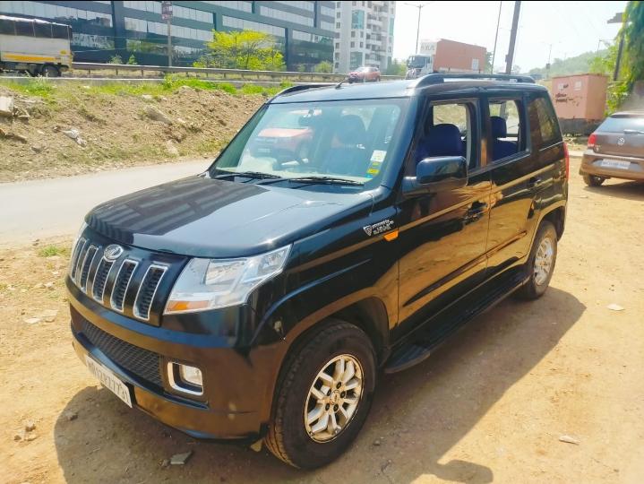 2017 महिंद्रा टीयूवी300 T8 100HP AMT 2017 महिंद्रा टीयूवी300 T8 100HP AMT