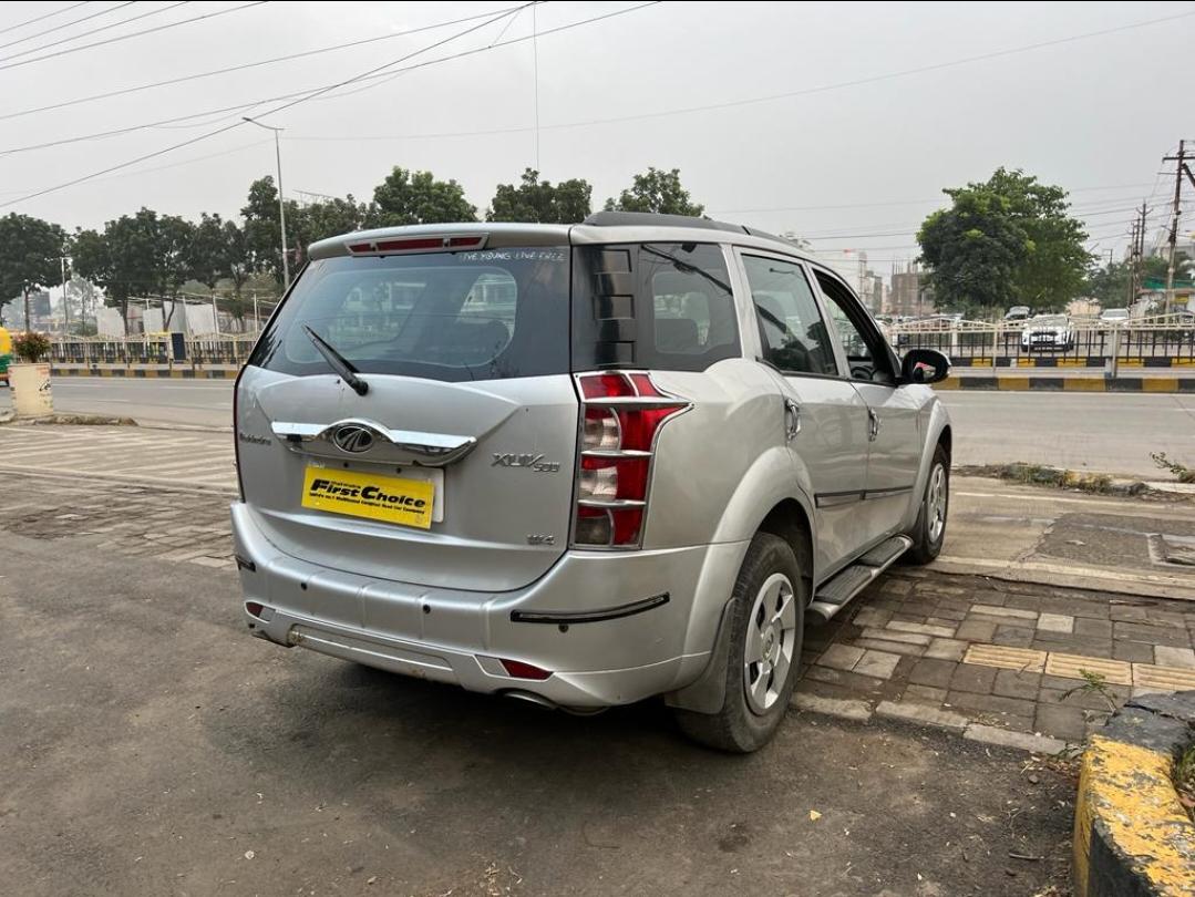 यूज़्ड 2016 महिंद्रा एक्सयूवी500, Vijay Nagar, Indore 4 यूज़्ड 2016 महिंद्रा एक्सयूवी500, Vijay Nagar, Indore 4