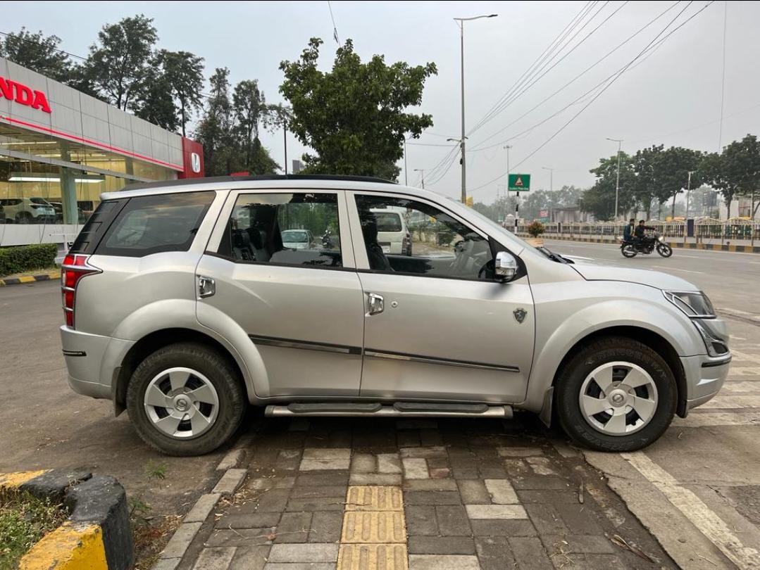 यूज़्ड 2016 महिंद्रा एक्सयूवी500, Vijay Nagar, Indore 5 यूज़्ड 2016 महिंद्रा एक्सयूवी500, Vijay Nagar, Indore 5