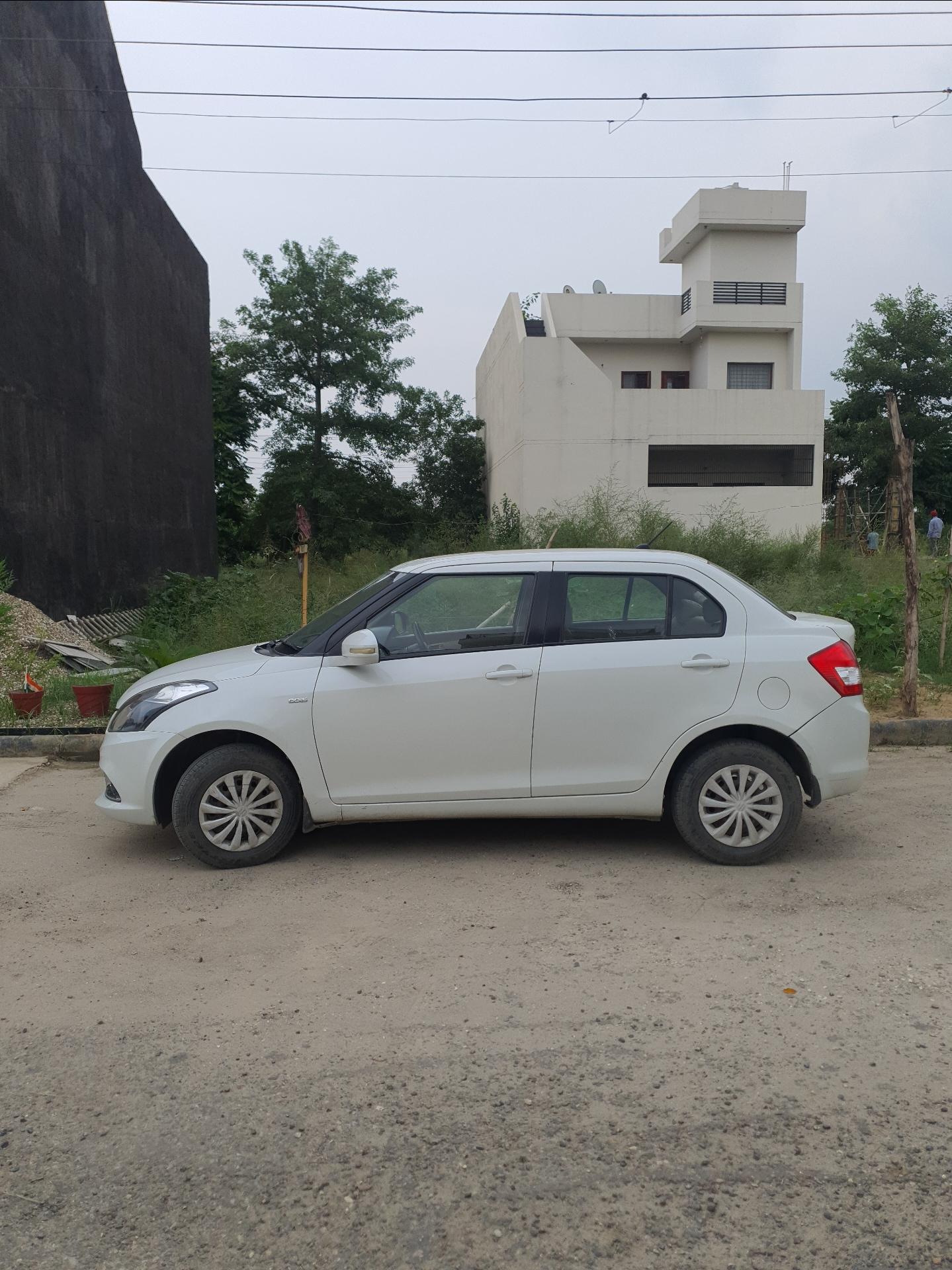 2016 मारुति सुजुकी स्विफ्ट डिज़ायर VDI 2016 मारुति सुजुकी स्विफ्ट डिज़ायर VDI