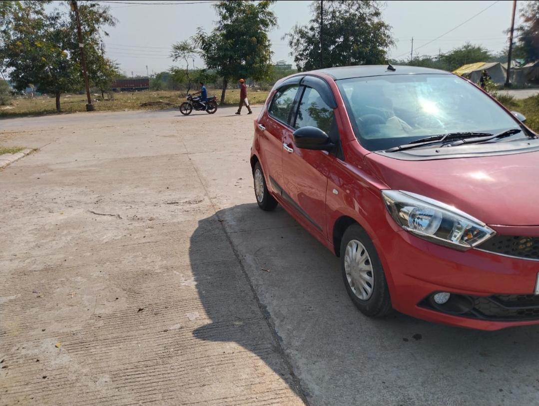 यूज़्ड 2017 टाटा टियागो, Vijay Nagar, Indore 6 यूज़्ड 2017 टाटा टियागो, Vijay Nagar, Indore 6