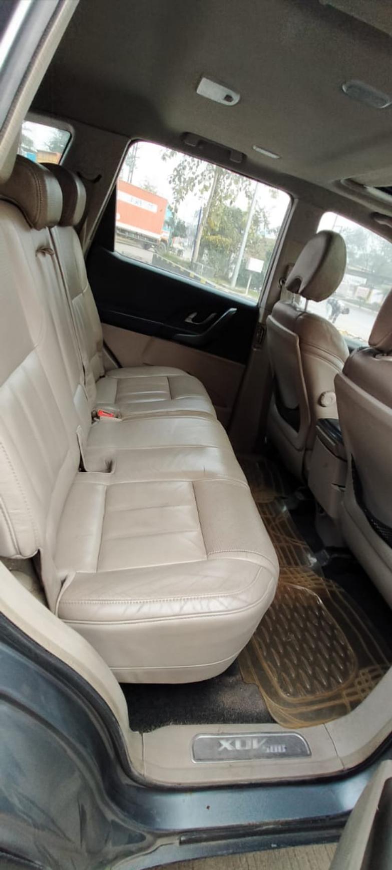 यूज़्ड 2015 महिंद्रा एक्सयूवी500, Indore 3 यूज़्ड 2015 महिंद्रा एक्सयूवी500, Indore 3