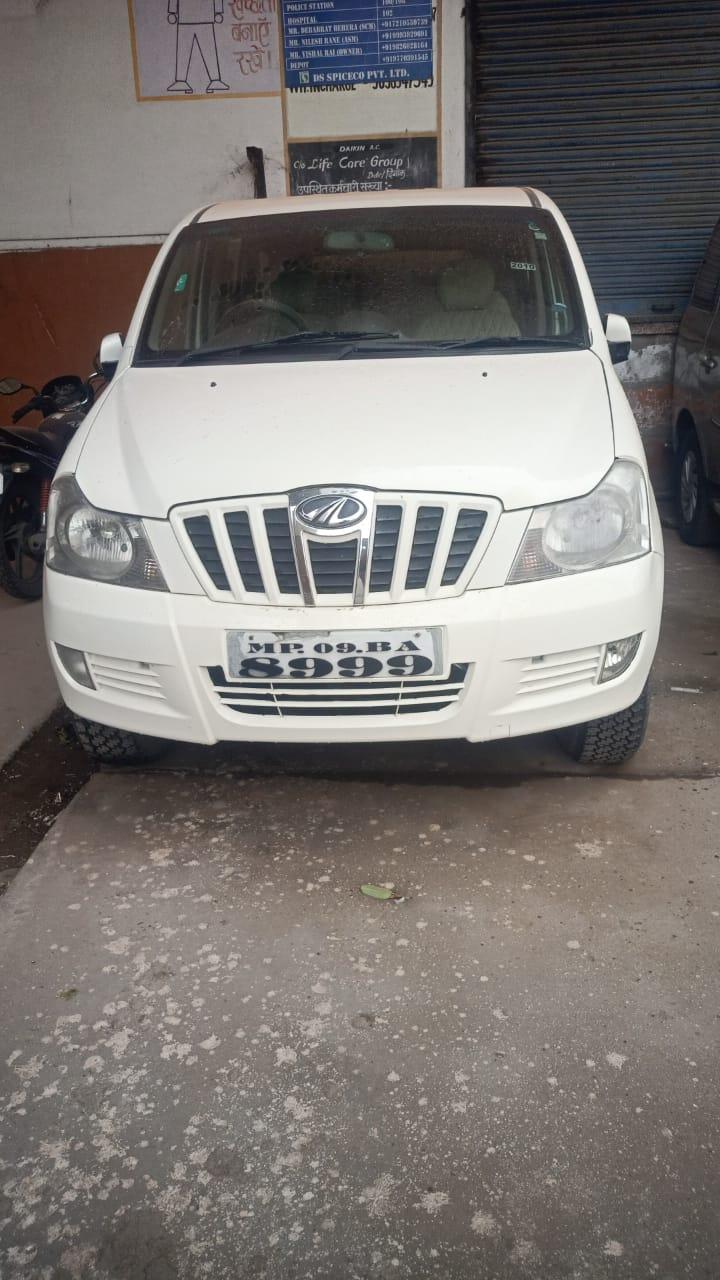 2010 महिंद्रा ज़ाइलो E8 2010 महिंद्रा ज़ाइलो E8