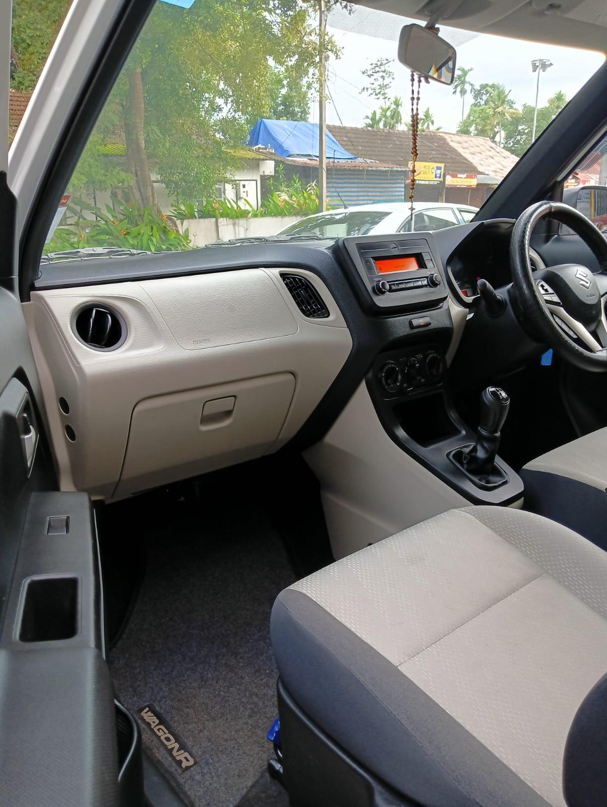 यूज़्ड 2024 मारुति सुजुकी वैगन आर, Kottayam  15 यूज़्ड 2024 मारुति सुजुकी वैगन आर, Kottayam  15