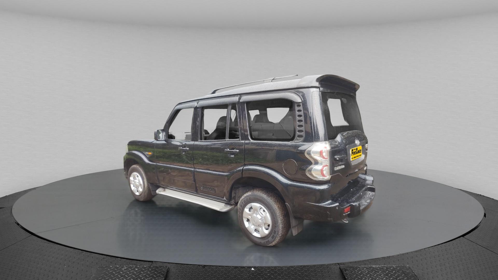 यूज़्ड 2016 महिंद्रा स्कॉर्पियो, Bhosari I.E., Pune 2 यूज़्ड 2016 महिंद्रा स्कॉर्पियो, Bhosari I.E., Pune 2