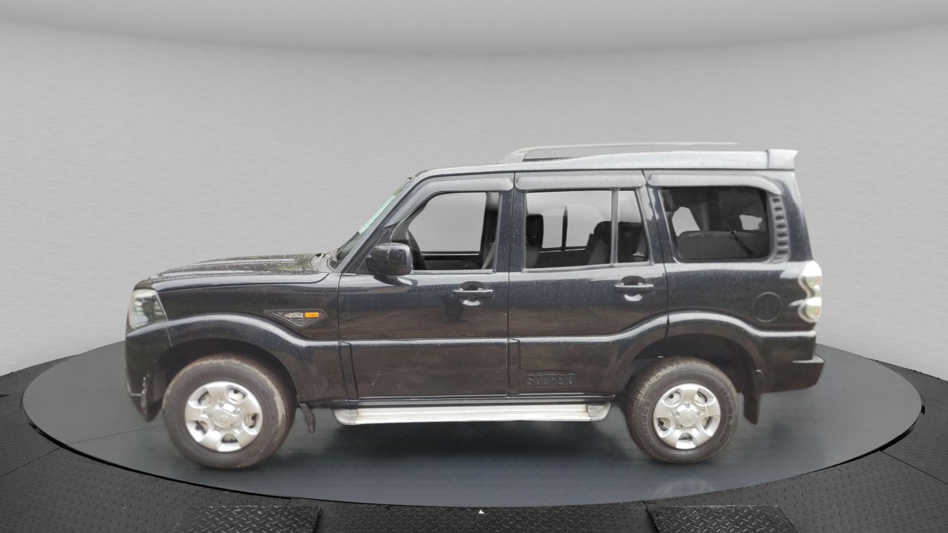 यूज़्ड 2016 महिंद्रा स्कॉर्पियो, Bhosari I.E., Pune 1 यूज़्ड 2016 महिंद्रा स्कॉर्पियो, Bhosari I.E., Pune 1