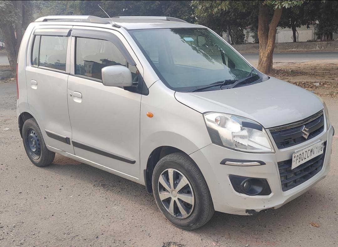 2014 मारुति सुजुकी वैगन आर VXI 1.0 BS IV 2014 मारुति सुजुकी वैगन आर VXI 1.0 BS IV