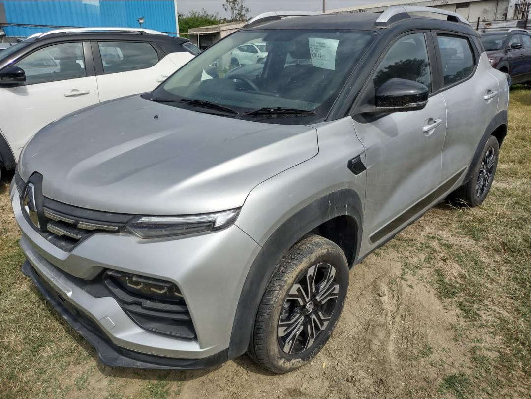 2021 रेनो किगर RXE MT Dual Tone 2021 रेनो किगर RXE MT Dual Tone