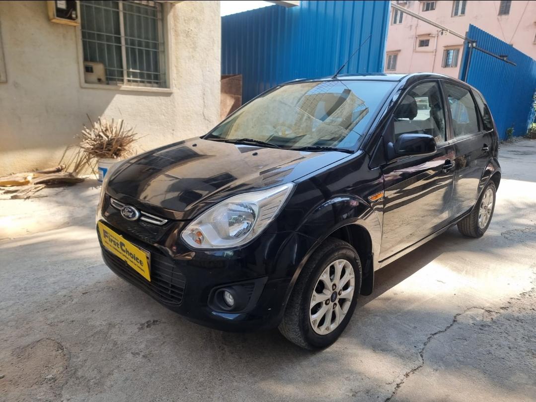 2013 फोर्ड फीगो 1.2 Duratec Titanium 2013 फोर्ड फीगो 1.2 Duratec Titanium