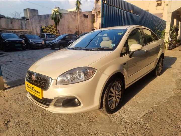 2014 फिएट लीनिया 1.4L Emotion T-JET 2014 फिएट लीनिया 1.4L Emotion T-JET