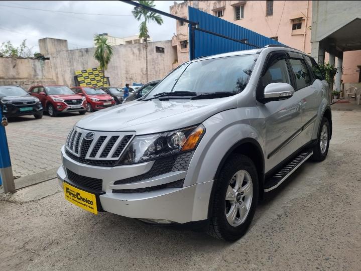 2015 महिंद्रा एक्सयूवी500 W8 AWD 2015 महिंद्रा एक्सयूवी500 W8 AWD