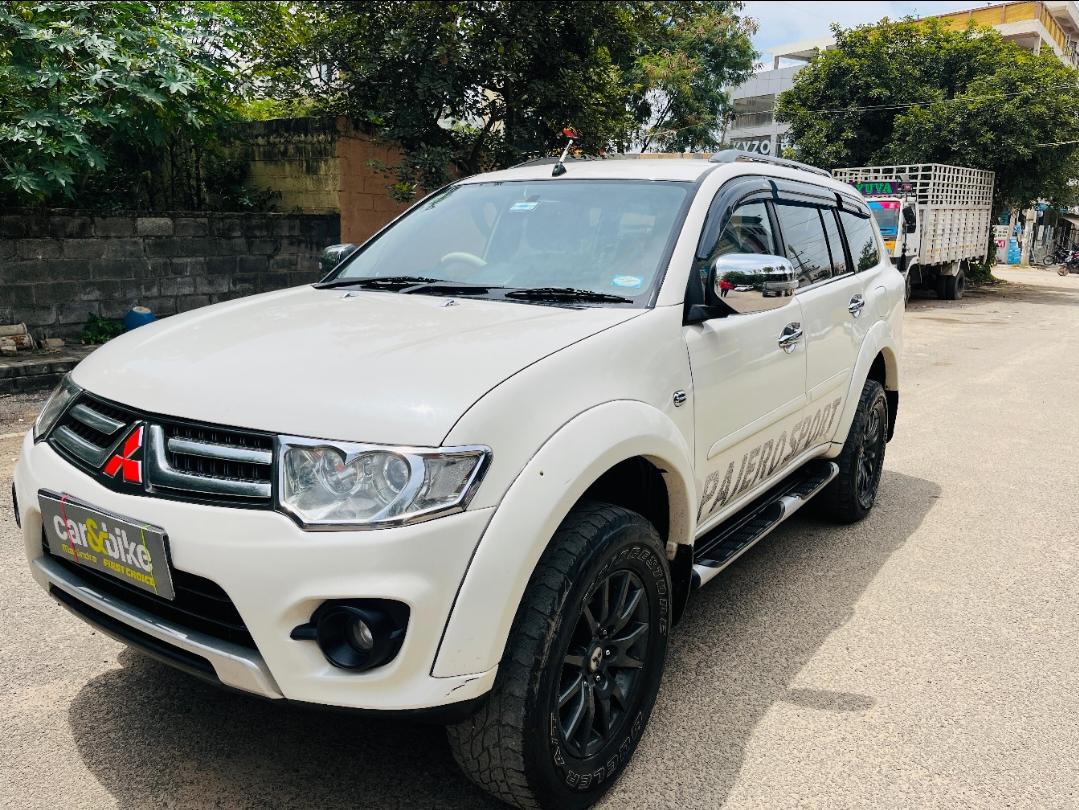 2016 मित्सुबिशी पजेरो स्पोर्ट 2.5 AT 2016 मित्सुबिशी पजेरो स्पोर्ट 2.5 AT