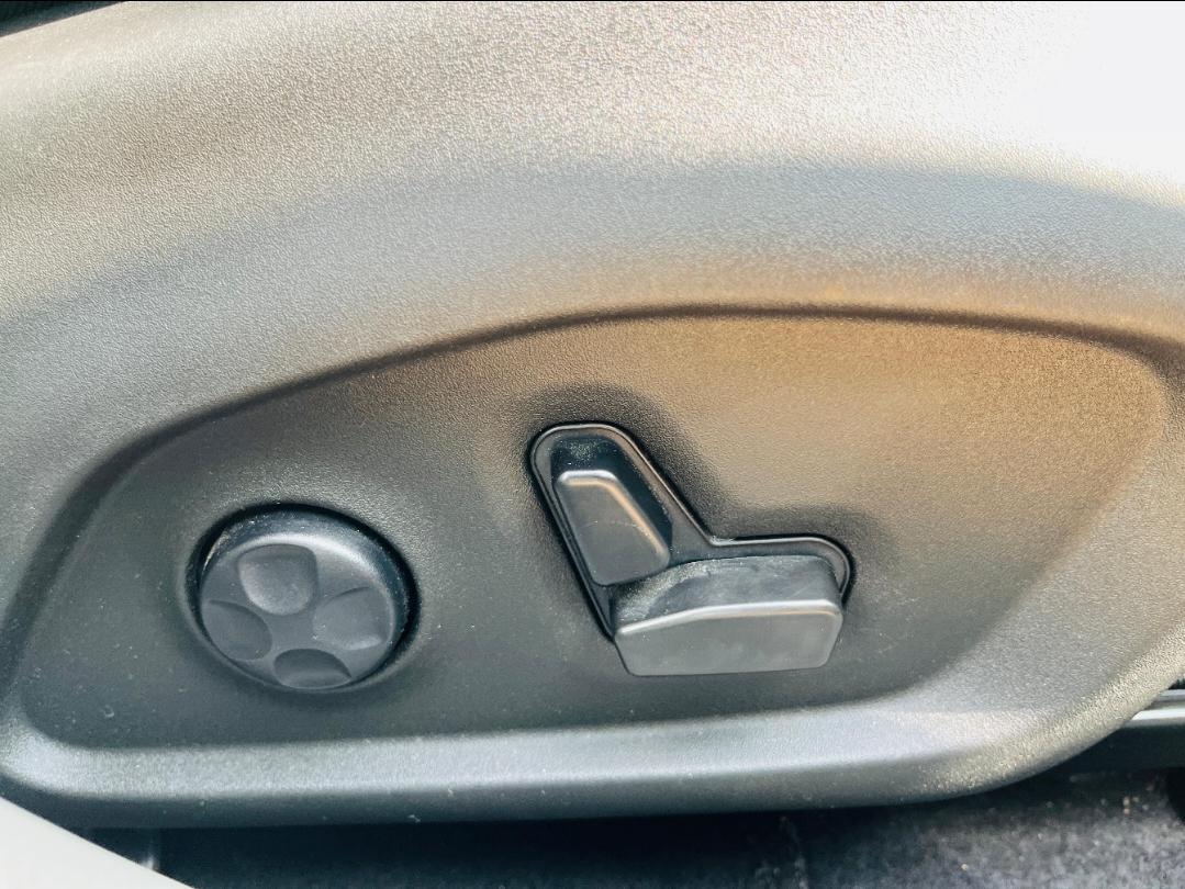 यूज़्ड 2022 जीप कम्पास, Singasandra, Bangalore 16 यूज़्ड 2022 जीप कम्पास, Singasandra, Bangalore 16