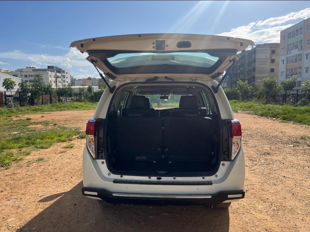 यूज़्ड 2021 टोयोटा इनोवा क्रिस्टा, Singasandra, Bangalore 9 यूज़्ड 2021 टोयोटा इनोवा क्रिस्टा, Singasandra, Bangalore 9